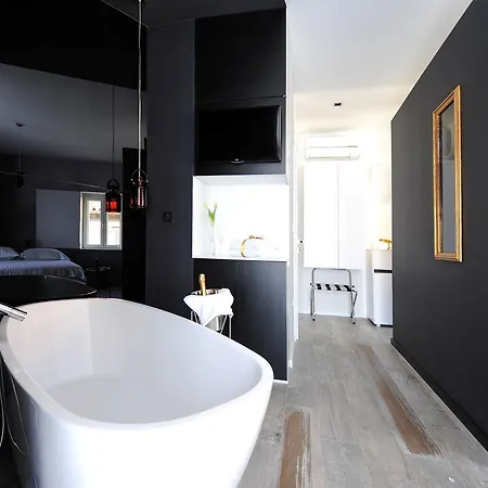 Tinel Premium Edition Bed & Breakfast